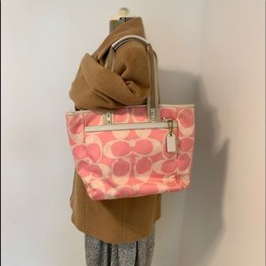 Coach Signature Pink Bag EXCELLENT